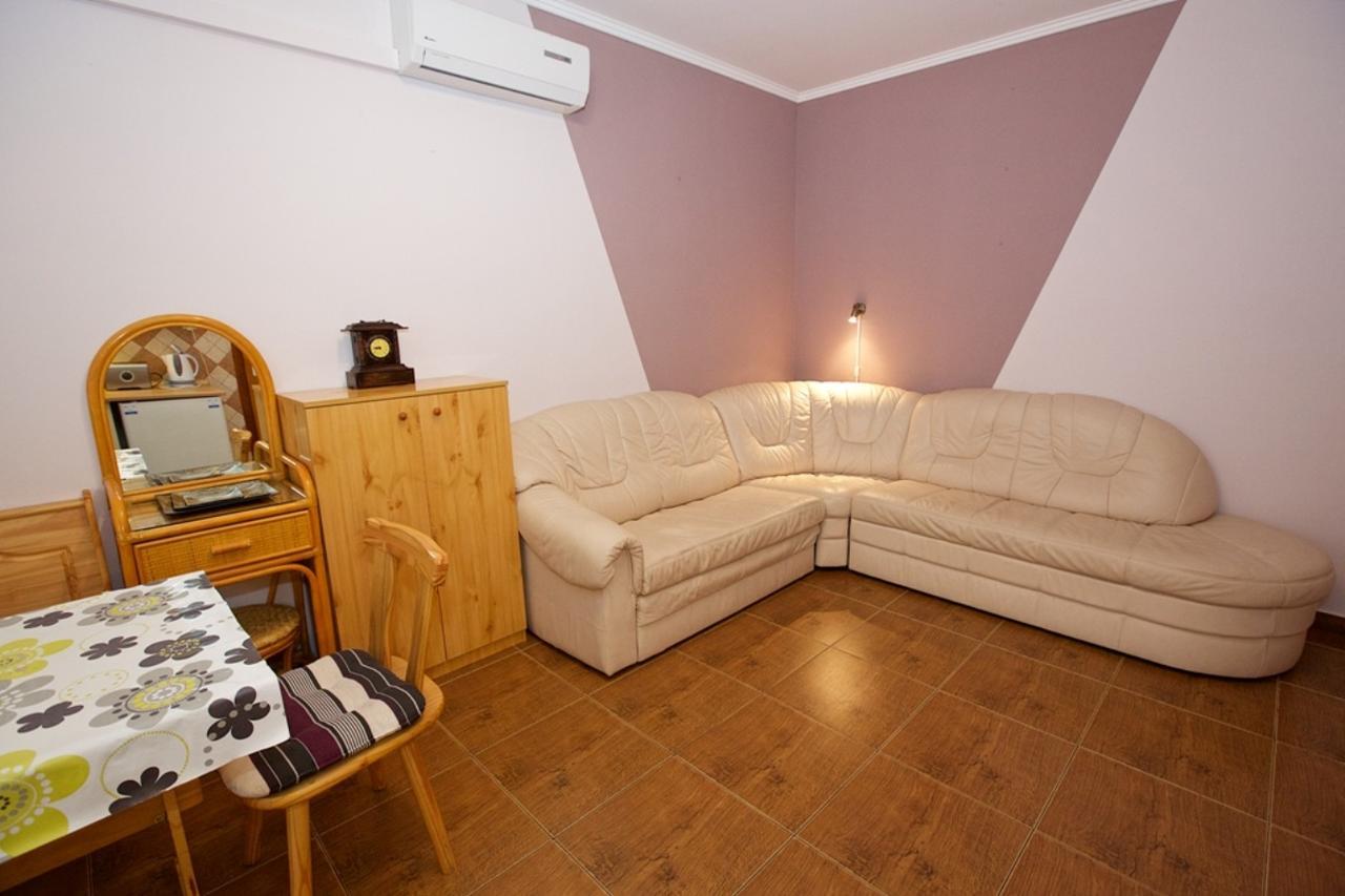 Апартаменты Zoli Apartmanok-maya Koelcsey 34-36 Хайдусобосло